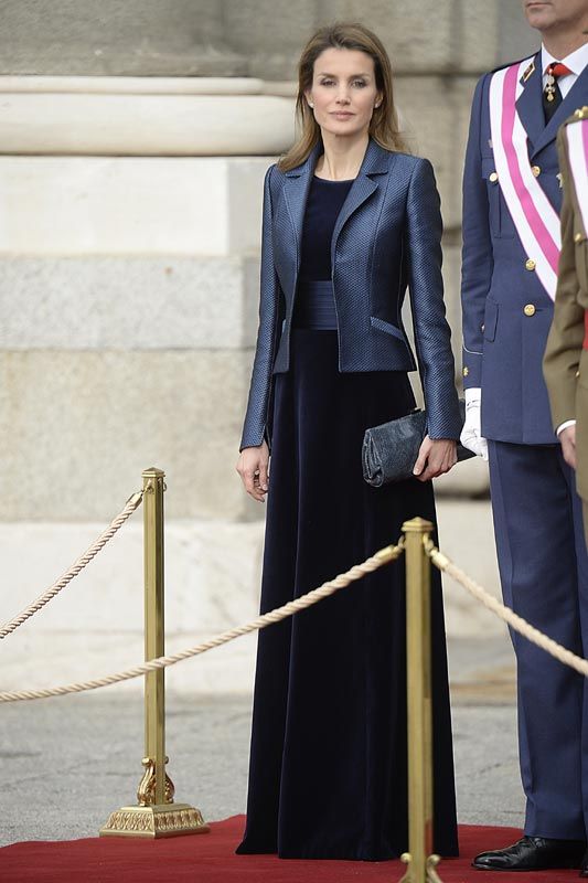 reina_letizia_pascua_militar_look_7z