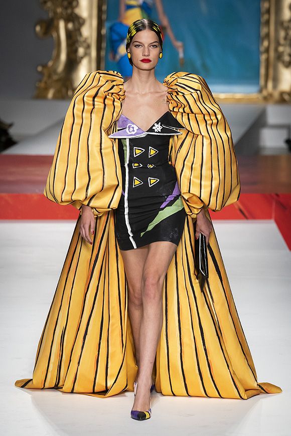 moschino02220190924