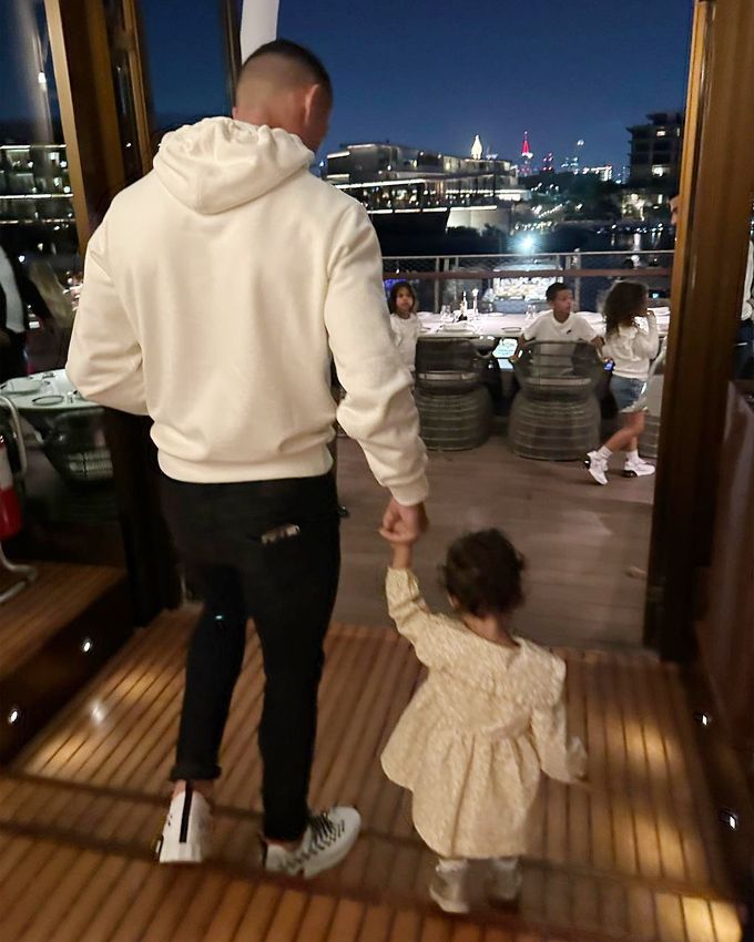 Cristiano Ronaldo y su hija Bella Esmeralda