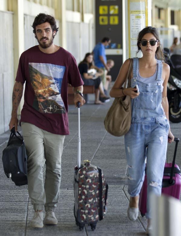 Rocío Crusset y su novio Jaime Soto inician sus vacaciones de verano
