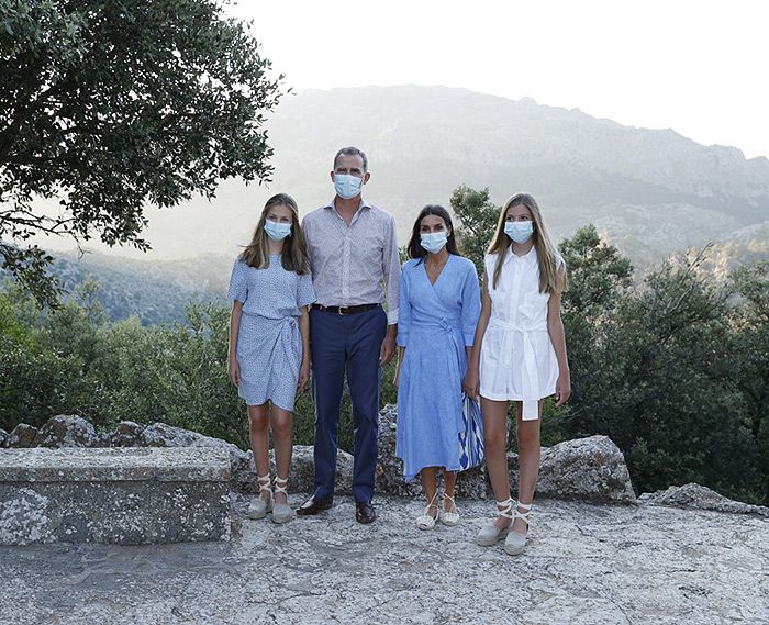 Los Reyes y sus hijas en la Sierra de Tramontana