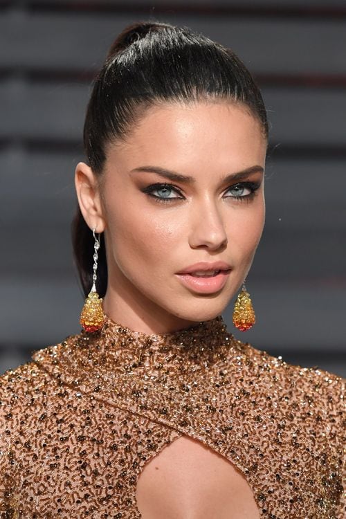 Adriana Lima y su maquillaje de ojos