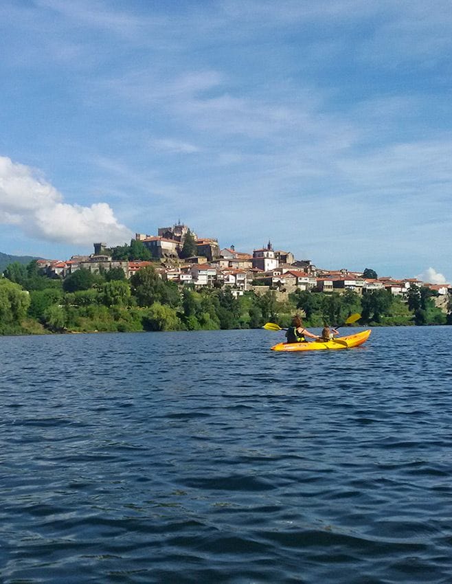 piragua rio mino