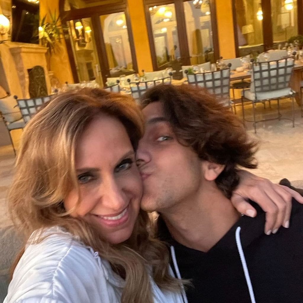 Lili Estefan y su hijo Lorenzo