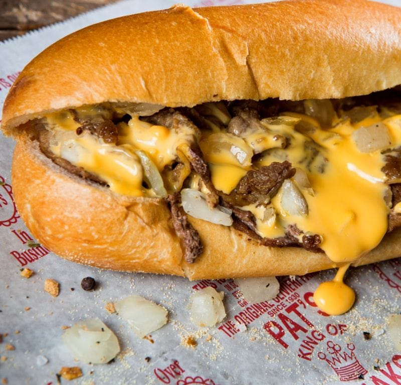 ‘Philly cheesesteak’ servido en 'Pat’s King of Steaks'.