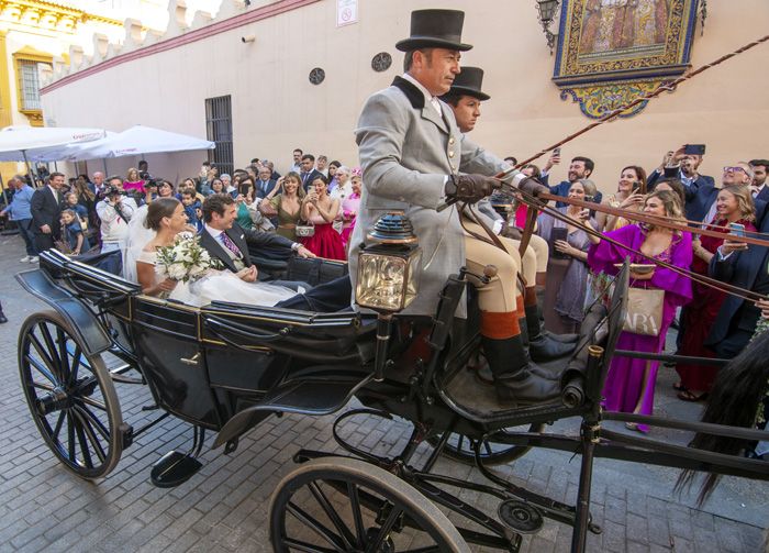 Los novios en el carruaje