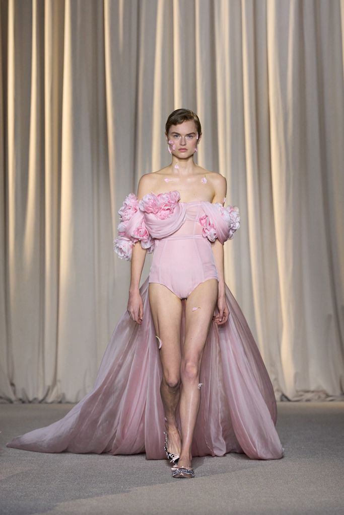 Giambattista Valli Haute Couture Fall/Winter 