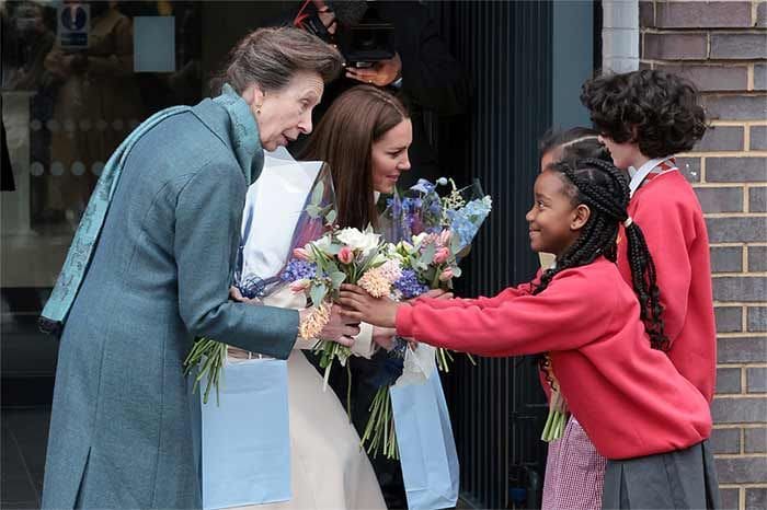 La duquesa de Cambridge y la princesa Ana acuden por primera vez juntas a un acto