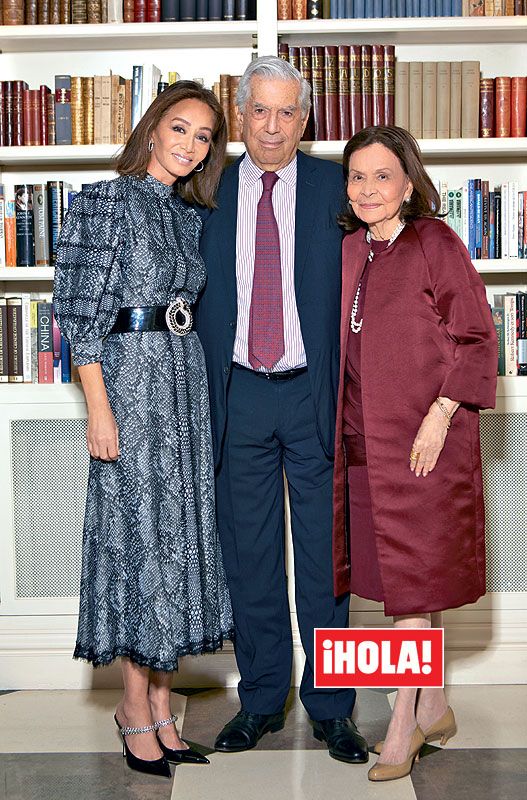 Beatriz Arrastia con Isabel Preysler y Mario Vargas Llosa