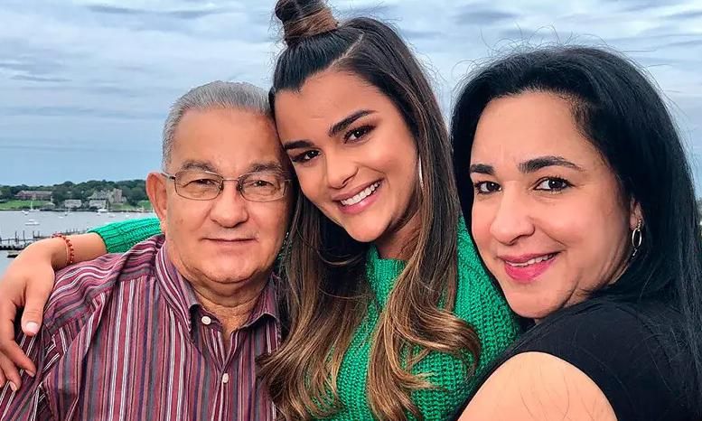 Clarissa Molina y sus padres