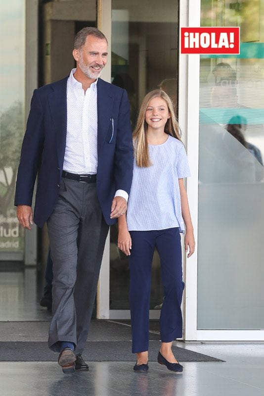 El rey Felipe y la infanta Sofía tras visitar a don Juan Carlos: