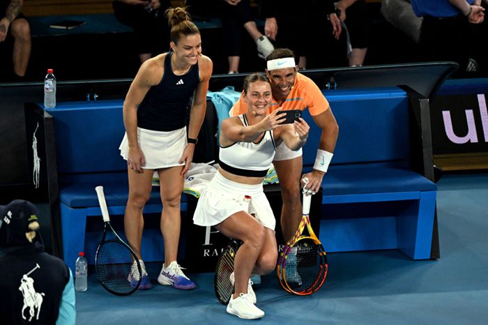 Rafa Nadal con Marta Kostyuk y Maria Sakkar