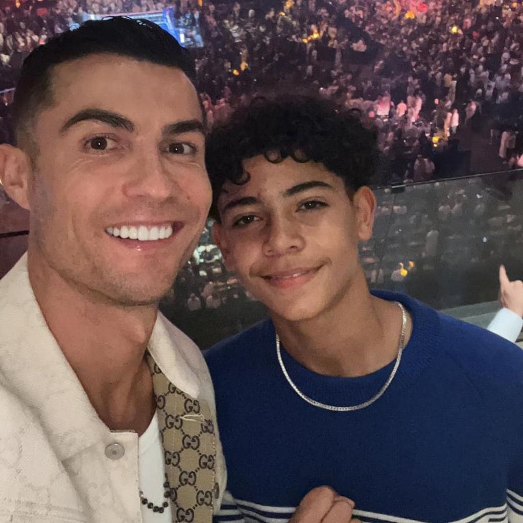 Cristiano Ronaldo y su hijo mayor