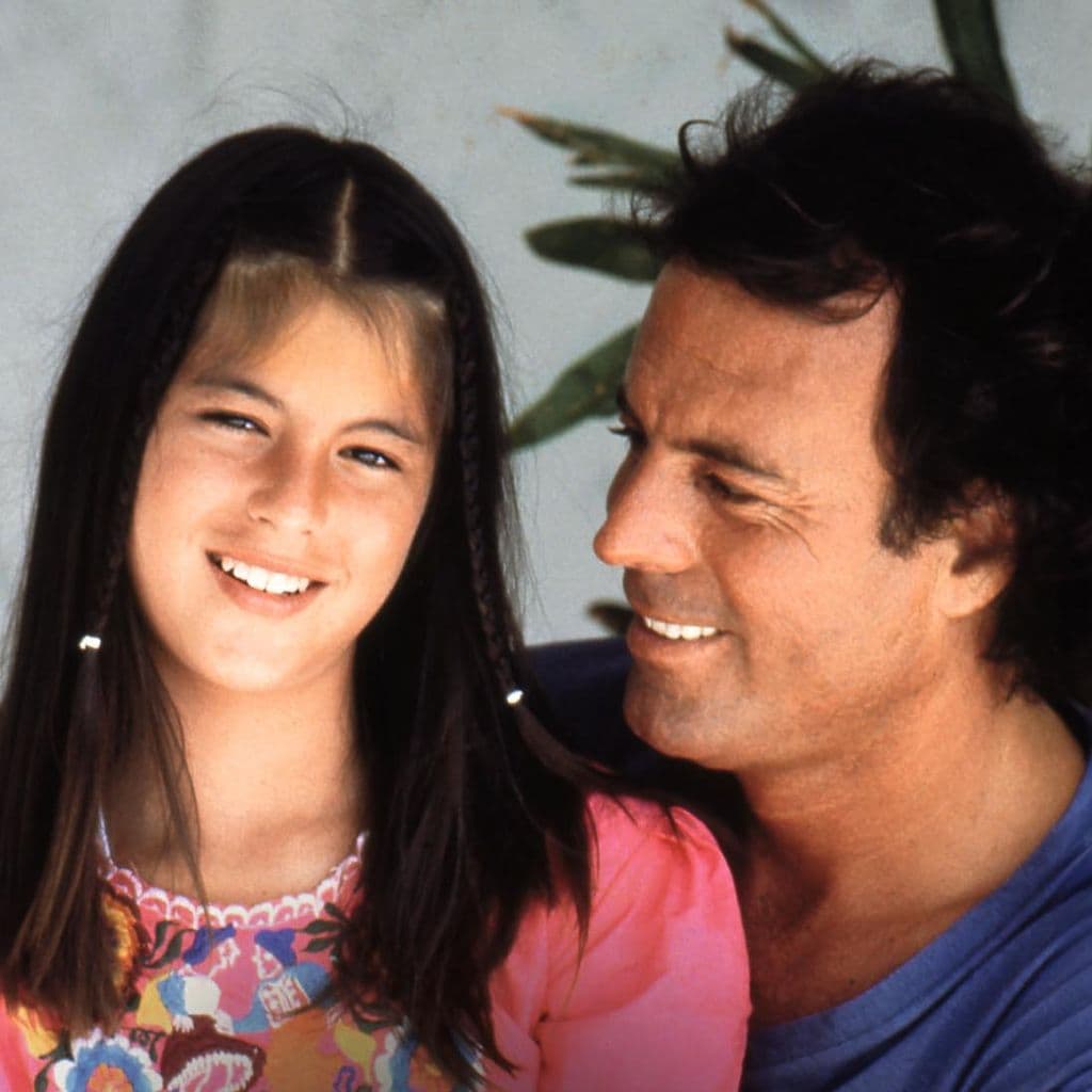 HO4130 JULIO IGLESIAS E ISABEL PREYSLER