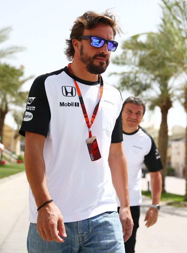 Aunque en las redes sociales no ha publicado nada, Fernando Alonso seguro que estuvo muy pendiente del debut de su chica enSupervivientes. Y seguro que Lara también está siguiendo con gran atención el Gran Premio de Baréin, donde el piloto de McLaren ha logrado su objetivo: pasar a la segunda ronda de clasificación (Q2)
