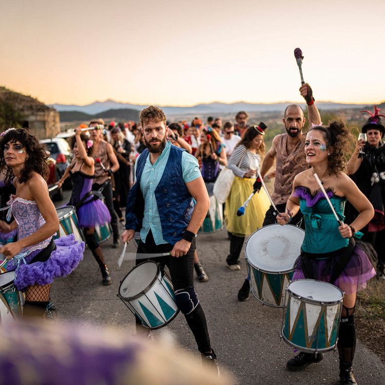 Batucada por las calles de San Vicente de la Sonsierra