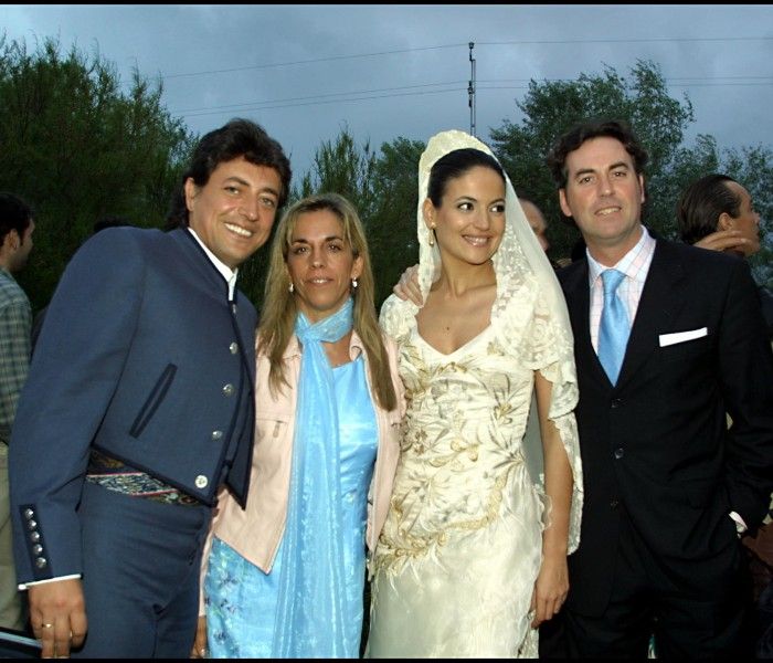 Pipi y Teresa en la boda de Lely Céspedes y Ernesto Neyra