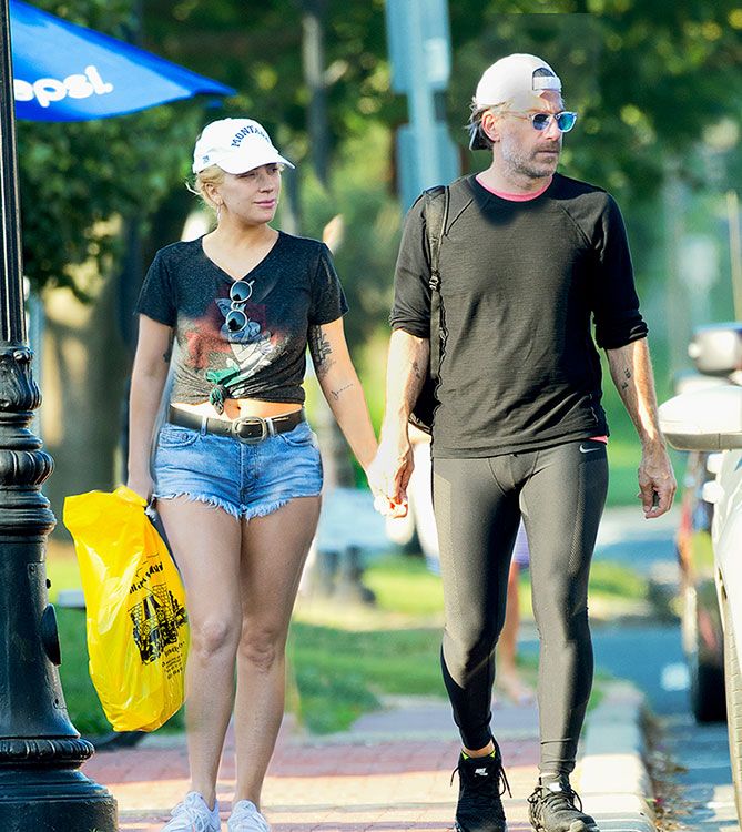 lady-gaga-novio-paseo