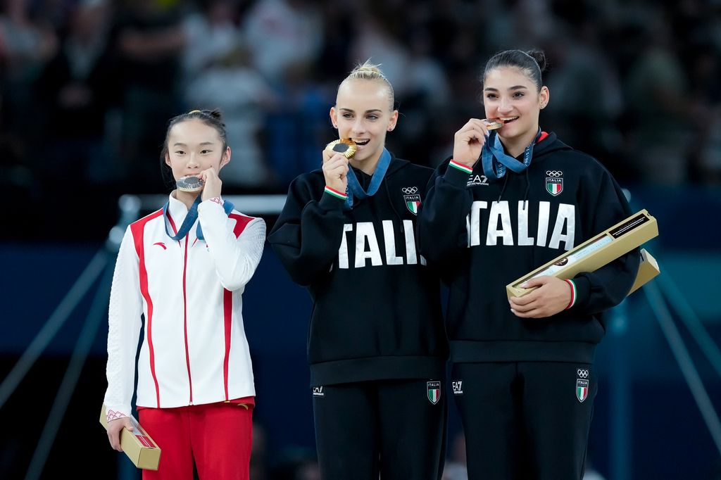 Alice y Manila se llevaron el oro y la plata en la reñida final de viga de equilibrio.