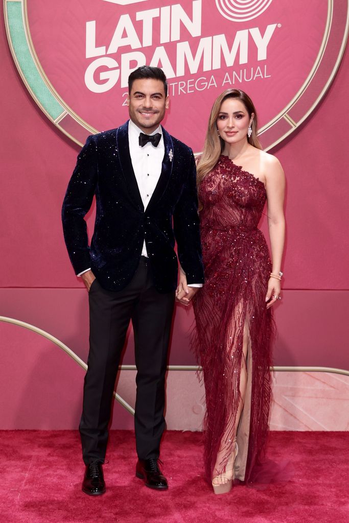 Carlos Rivera y Cynthia Rodrí­guez