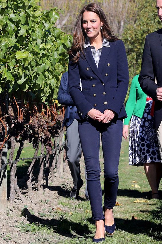 Kate Middleton rescata otra de sus americanas de tweed de Zara