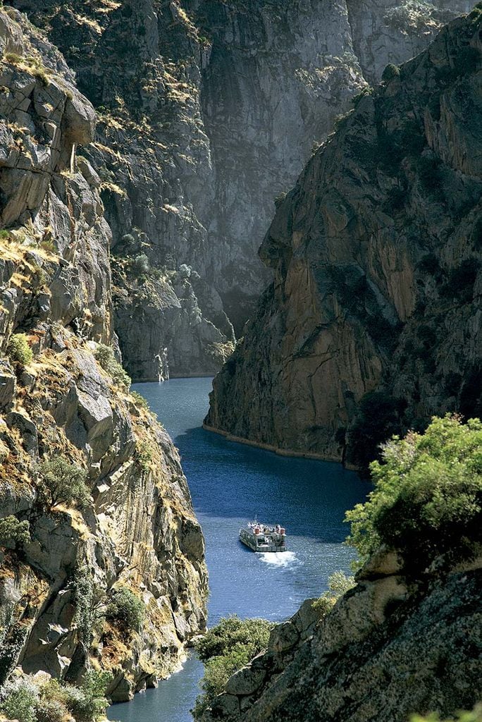 barco-arribes-duero-por-zamora