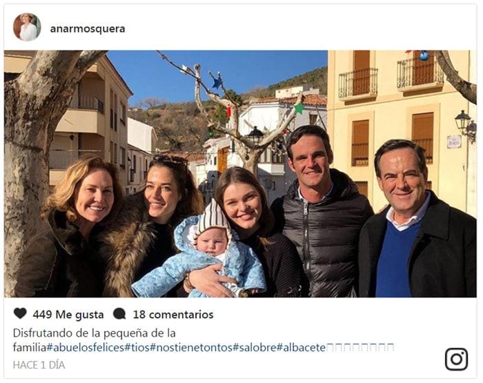 La hija de Ana Bono, la 'muñeca' de la familia Bono en sus primeras Navidades