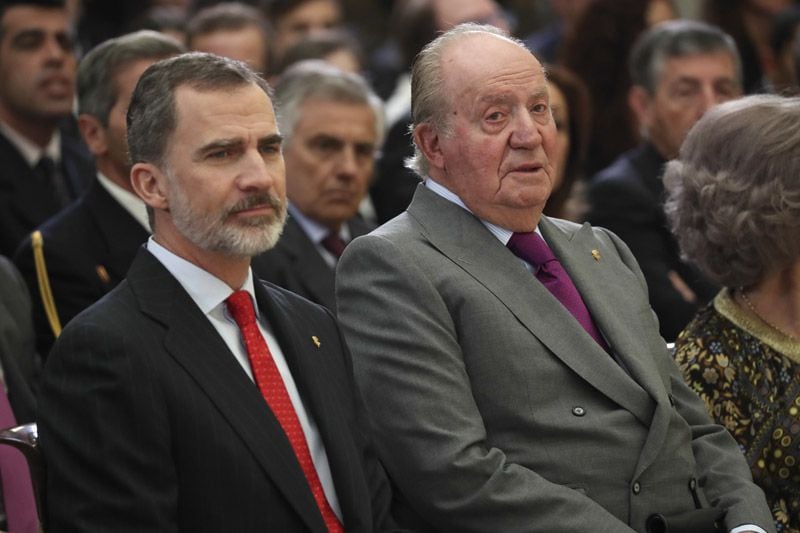 Rey Juan Carlos y rey Felipe