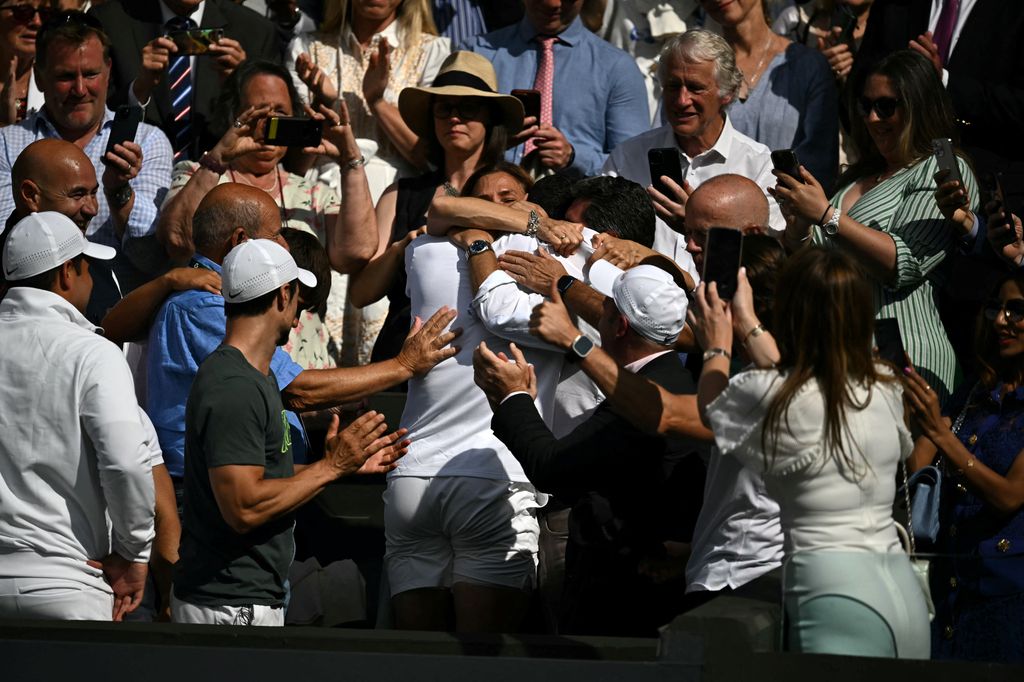 Carlos Alcaraz y su familia. Final Wimbledon 2024. Londres