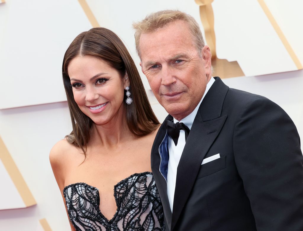 Kevin Costner y Christine Baumgartner se divorciaban el pasado año