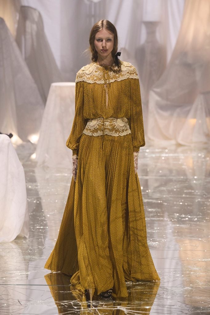 Paris Fashion Week: Valentino Primavera/Verano 2025