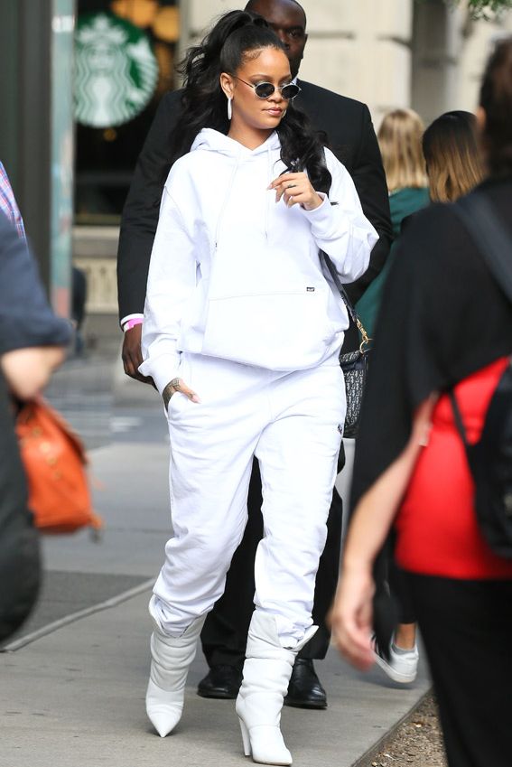 rihanna_athleisure_2a