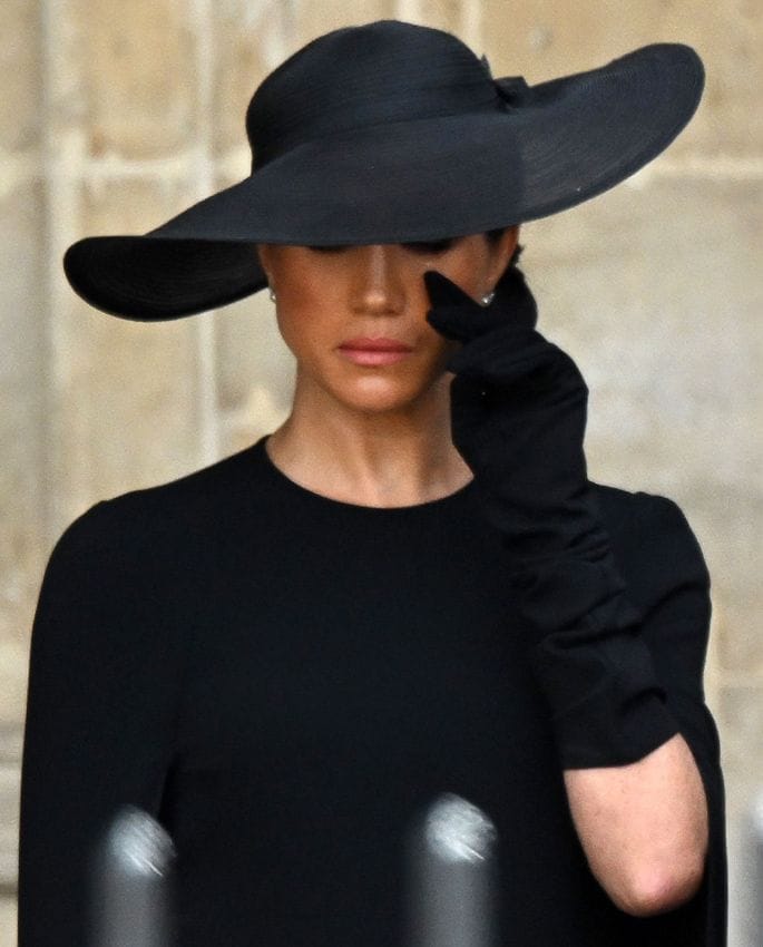 Meghan Markle rompe a llorar en el funeral de la reina Isabel