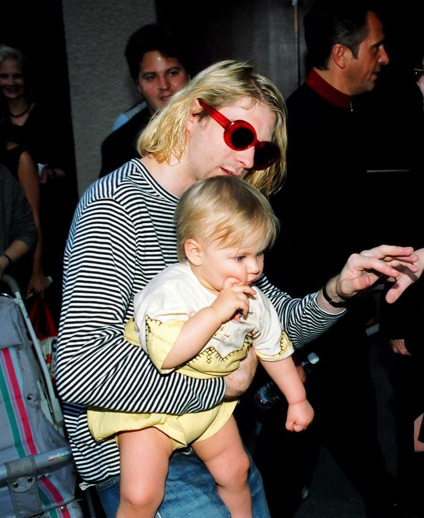 Kurt Cobain con su hija Frances, 1993