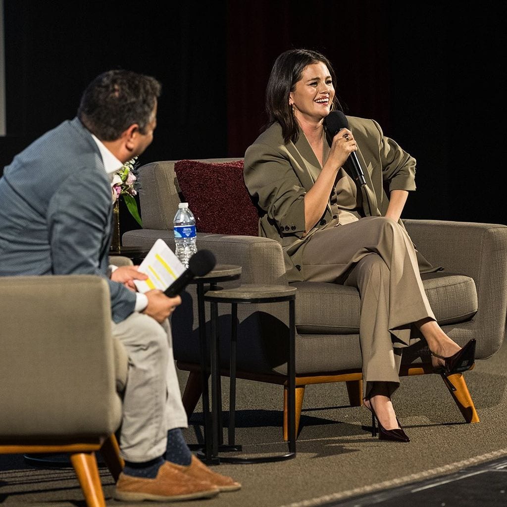 Selena Gomez en una charla en Chapman University