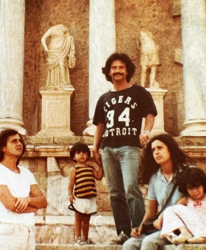 Fran Perea con su familia cuando era niño