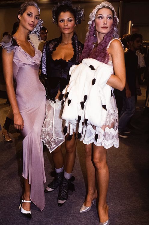 Christy Turlington con vestido lencero de John Galliano