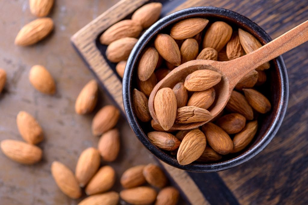 almendras, alimento rico en magnesio