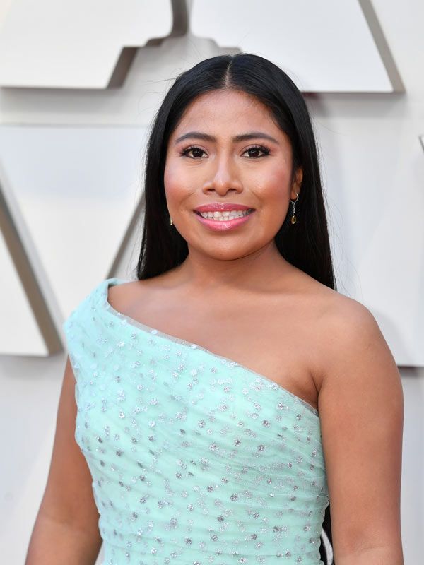 Yalitza aparicio en la red carpet de los premios Oscar