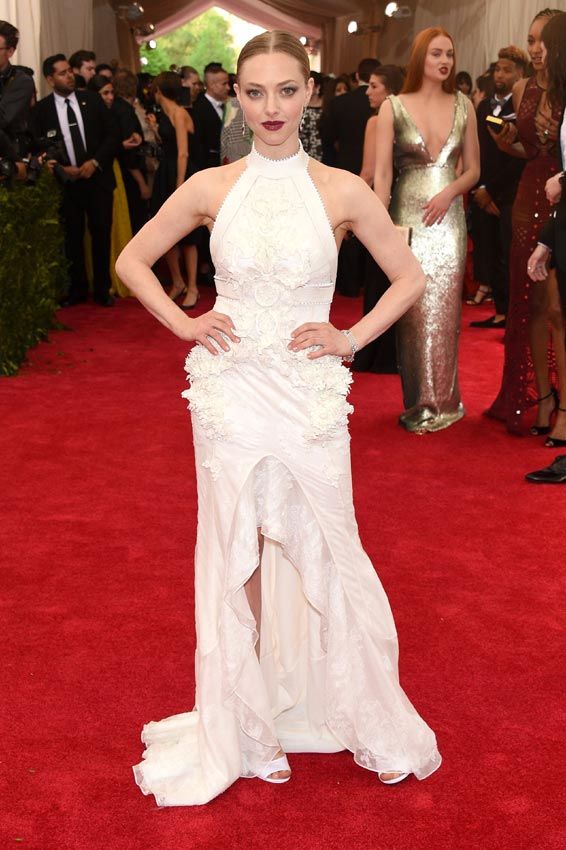 met gala 2015 amanda seyfried 1