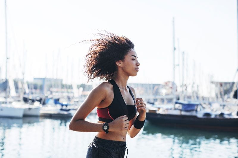 mujer corriendo