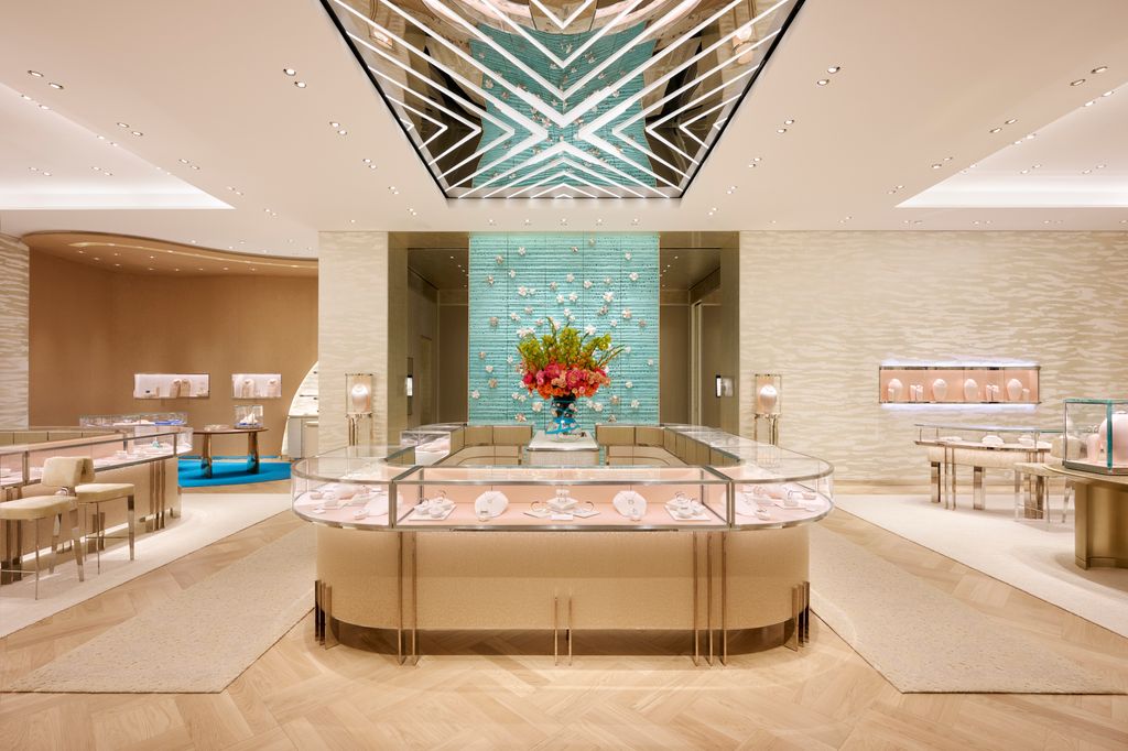 Así recibe "The Landmark" a los clientes de Tiffany & Co. 