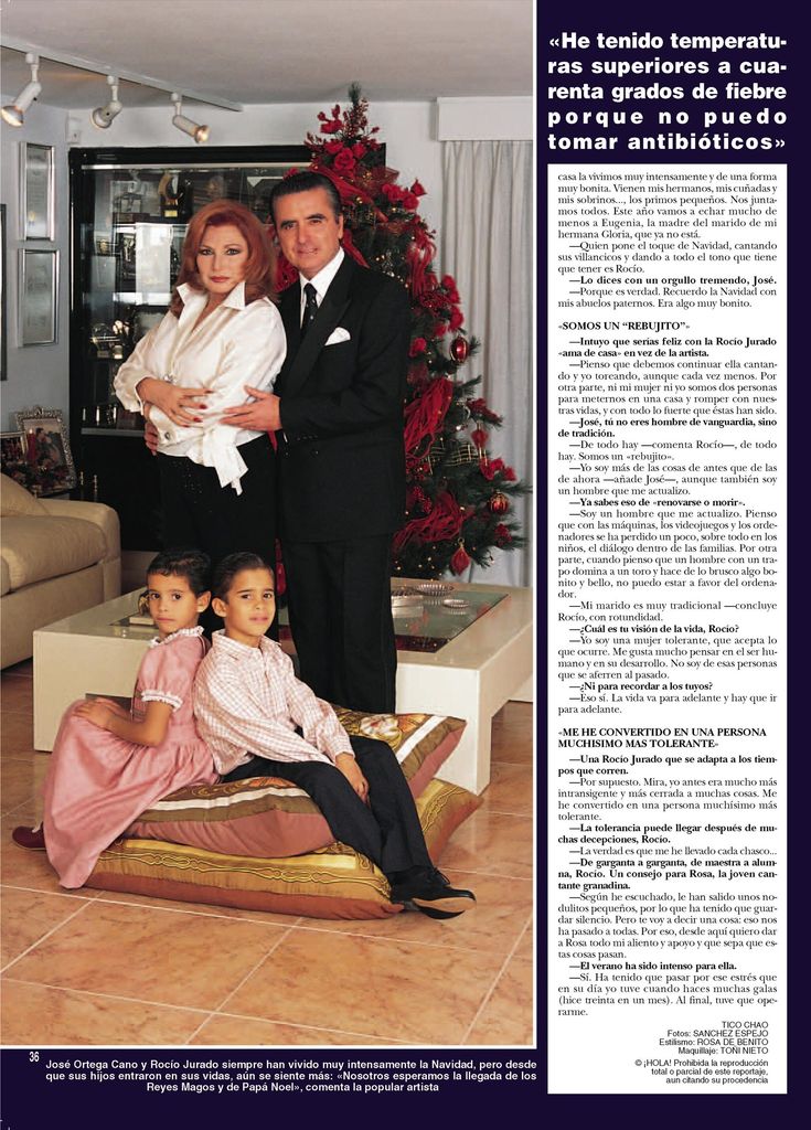 Hola3045. Rocio Jurado y Ortega Cano con sus hijos posando en su casa de La Moraleja.