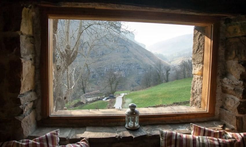 Vista desde una de las Cabañas con encanto en el valle del Miera.