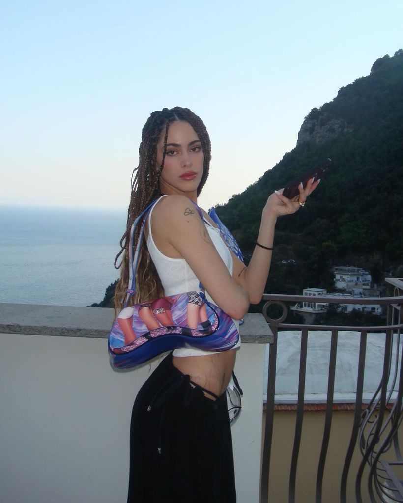 Tini Stoessel de vacaciones en Italia