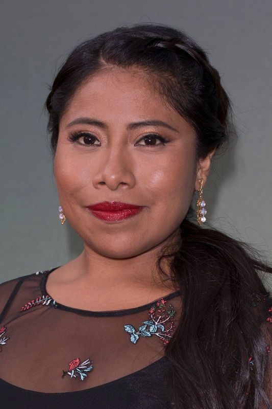 Yalitza Aparicio con pestañas largas