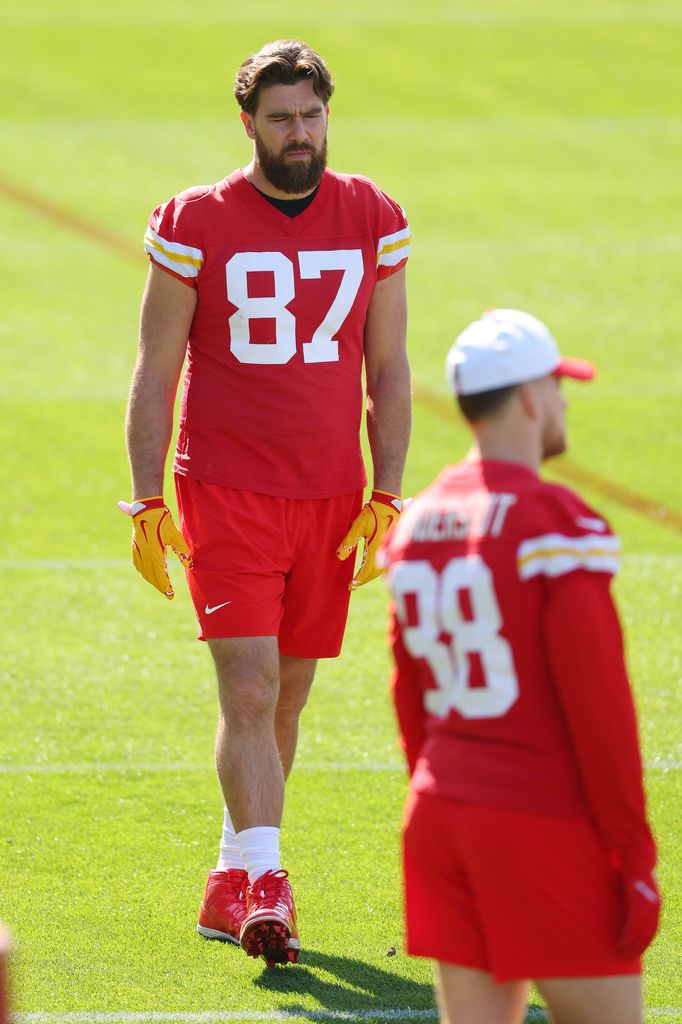 Travis Kelce #87, de los Kansas City Chiefs 