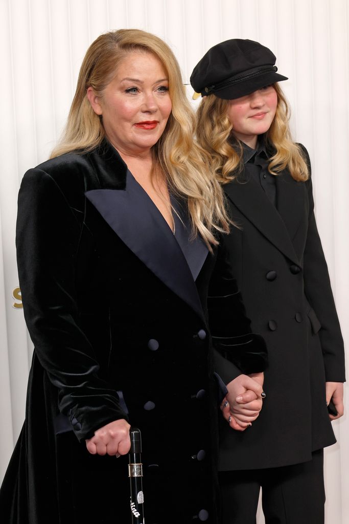 Christina Applegate con su hija Sadie en la 29º edición de los Annual Screen Actors Guild Awards en el Fairmont Century Plaza de Los Ángeles el 26 de febrero de 2023