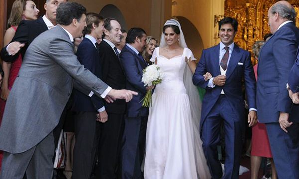 Francisco y Lourdes, la viva imagen de la felicidad a su salida del templo