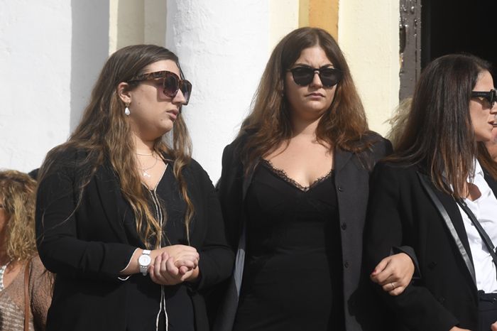 Andrea y Lola, las hijas de Jesús Quintero